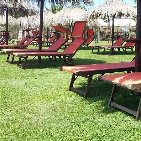 Tahiti مكان تخييم *